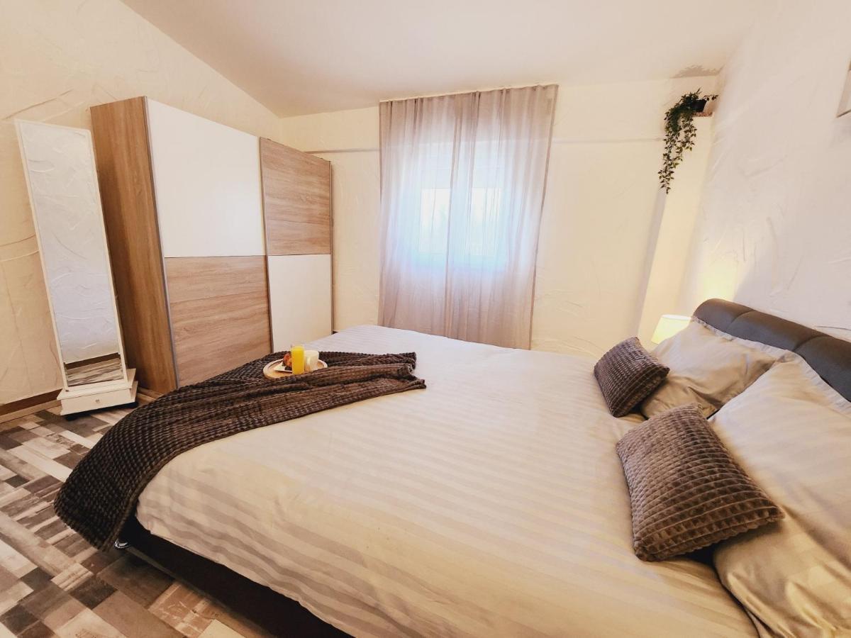 Kuca Za Odmor Capella Villa Stuti Екстериор снимка